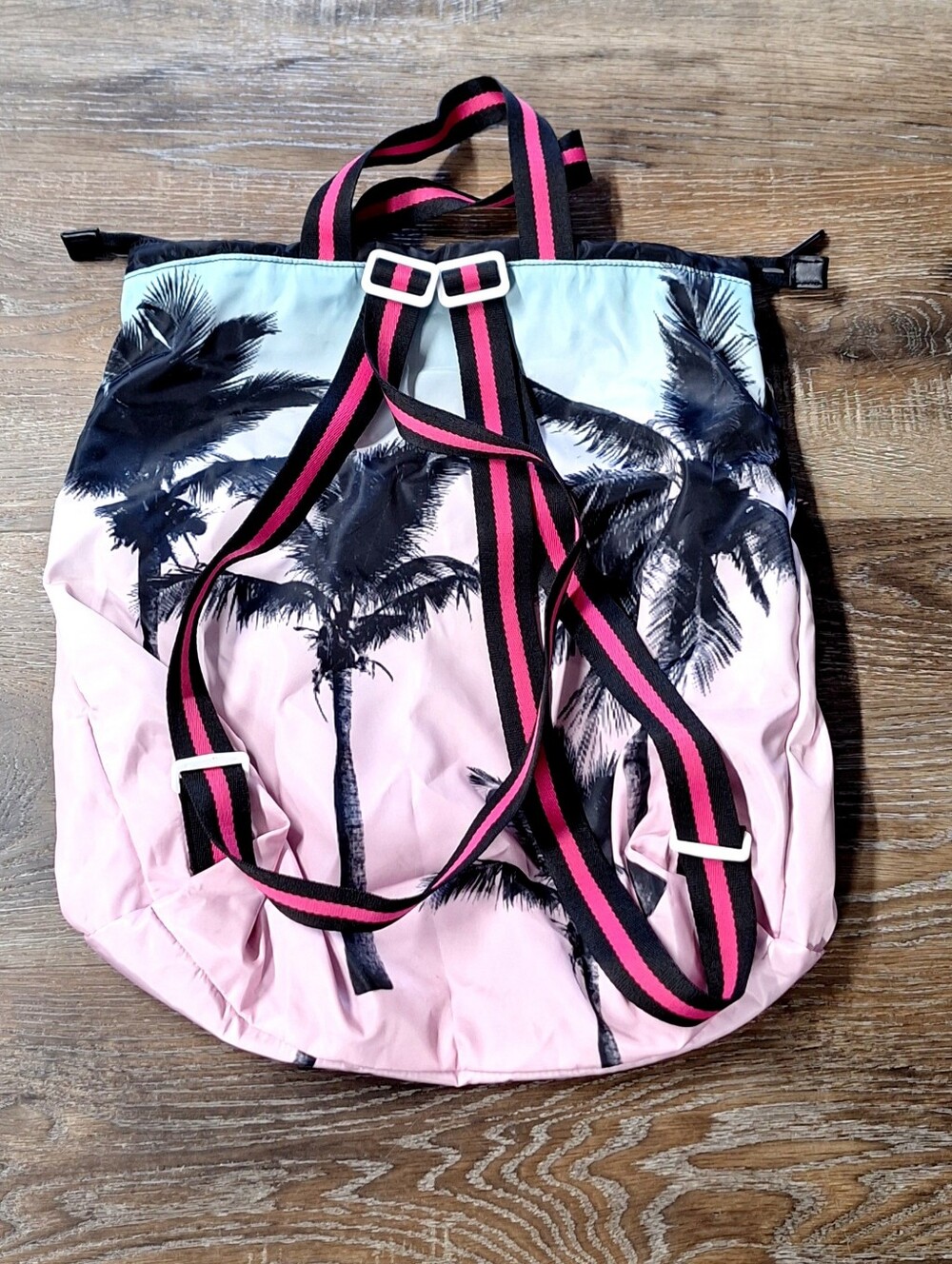 Victoria's Secret Dreamer Packable Tropical Palm Tree Backpack & Travel Bag - Picture 9 of 14